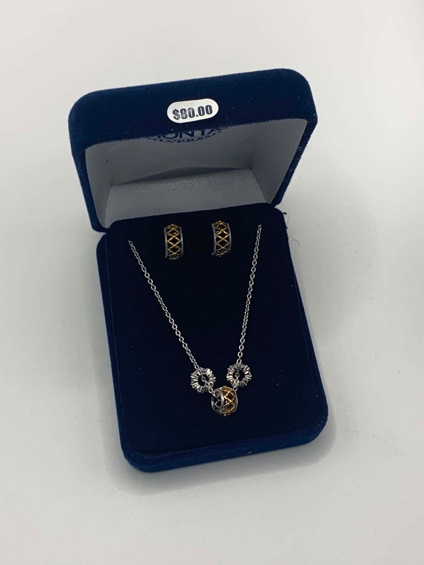 Montana Sliversmith Necklace and Earrings Set